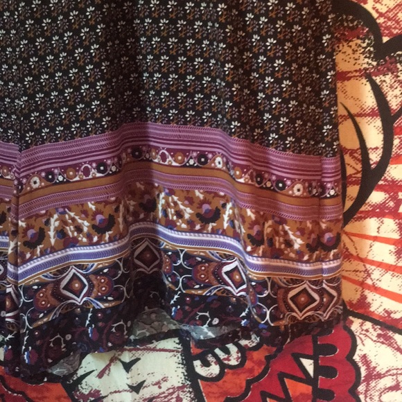 Garage Brand | XS Jumper - Picture 2 of 4